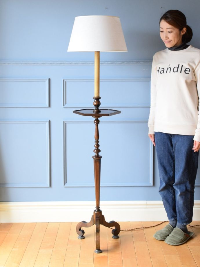 アンティークの照明、フロアランプ