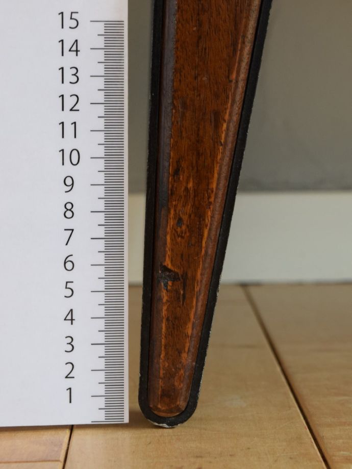 ビンテージ家具の脚