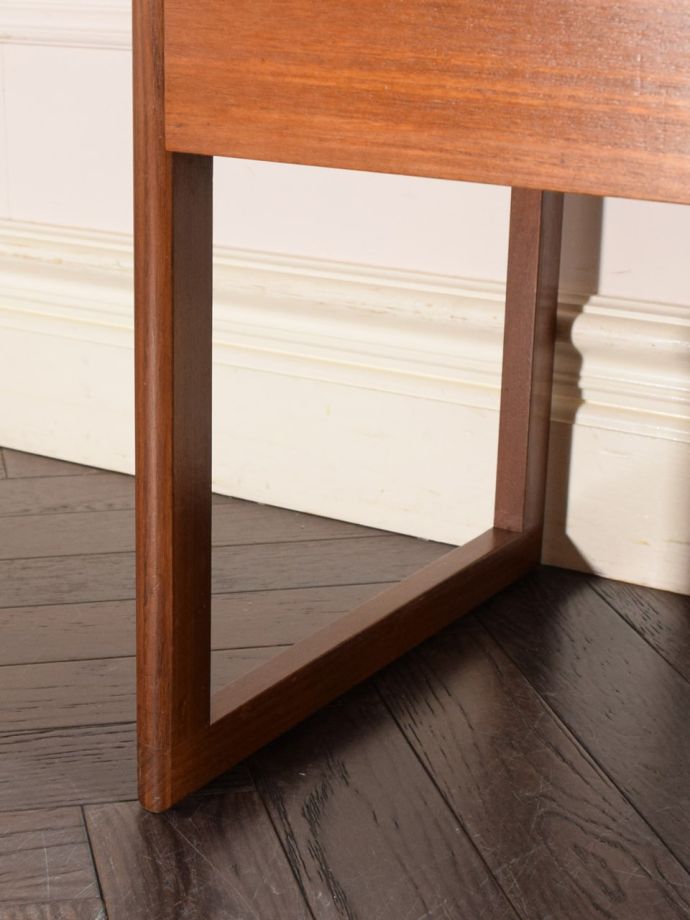 アンティーク家具の脚