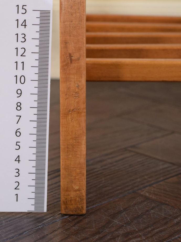 ヴィンテージ家具の脚