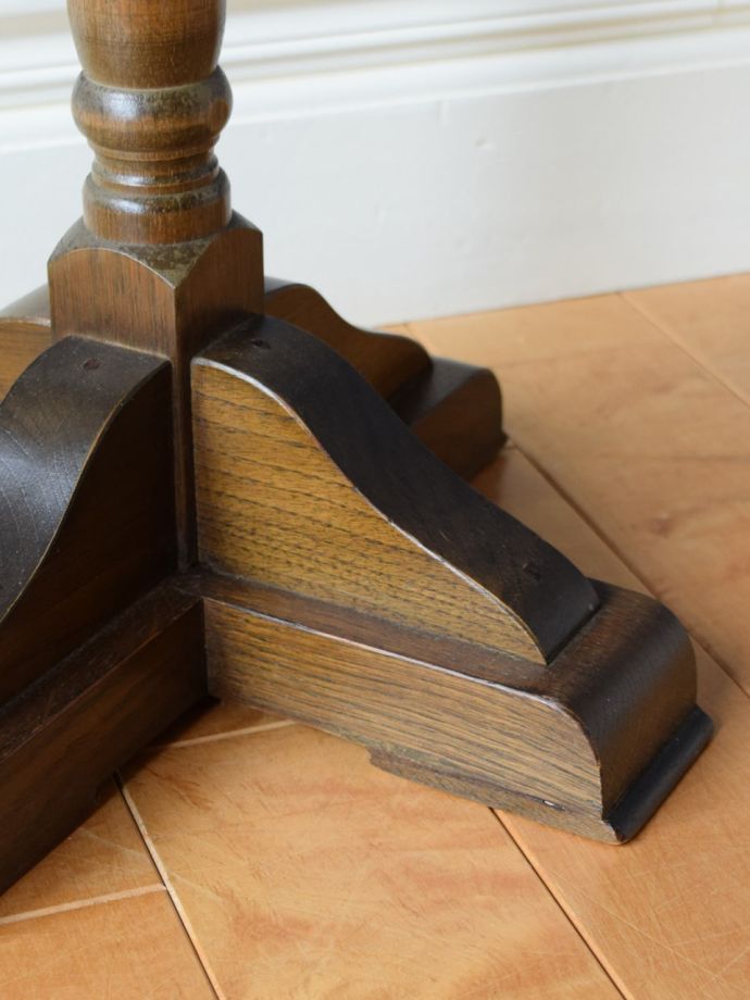 アンティーク家具の脚
