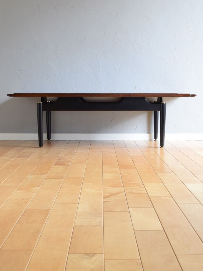 G-プランのテーブルの側面