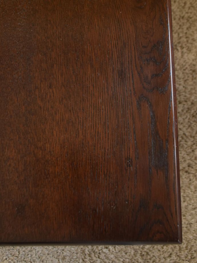 アンティークデスクの木目