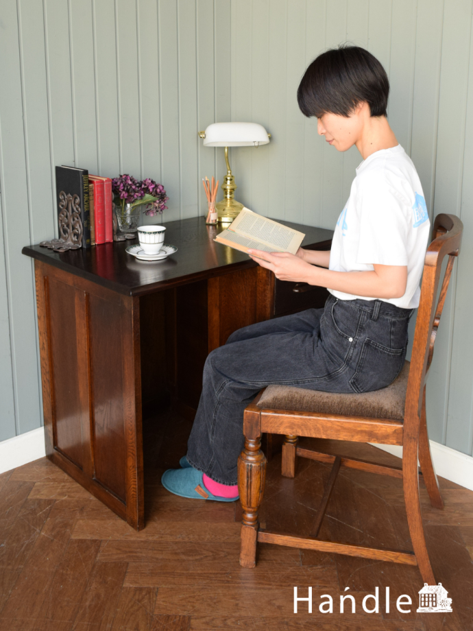 書斎机で楽しむ贅沢な時間