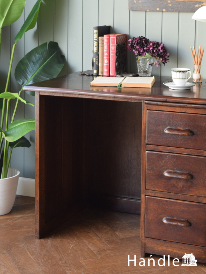 アンティークデスクの美しい木目