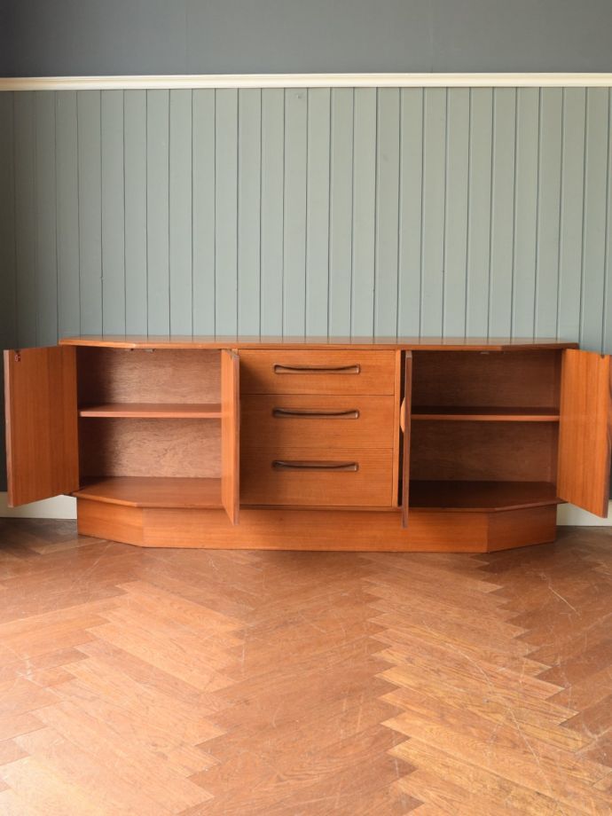 G-planフレスコの扉の中