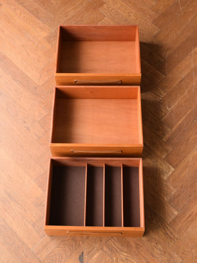 フレスコのサイドボードの引き出し