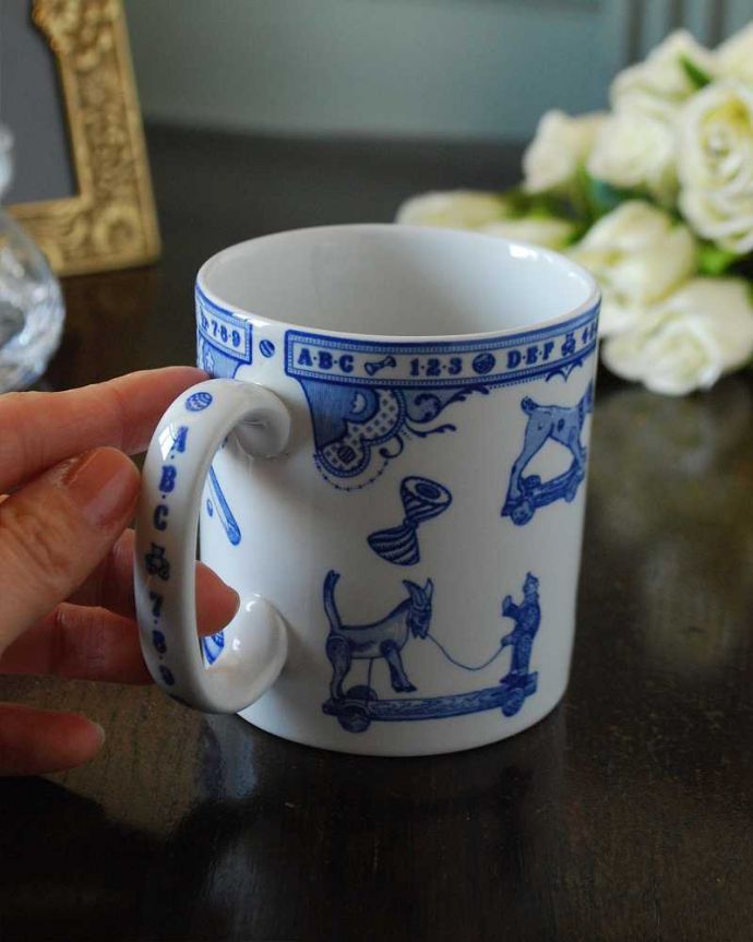 アンティーク 陶磁器の雑貨 アンティーク雑貨 スポード窯のエドワーディアンチャイルドフッドのアンティークマグカップ(SPODE)。お茶の時間をもっと優雅に・・・眺めているだけじゃもったいないので、実用的に使って下さい。(k-3331-z)
