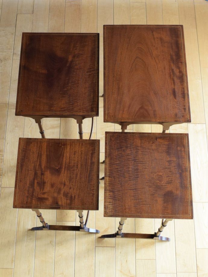 アンティークのテーブルの天板