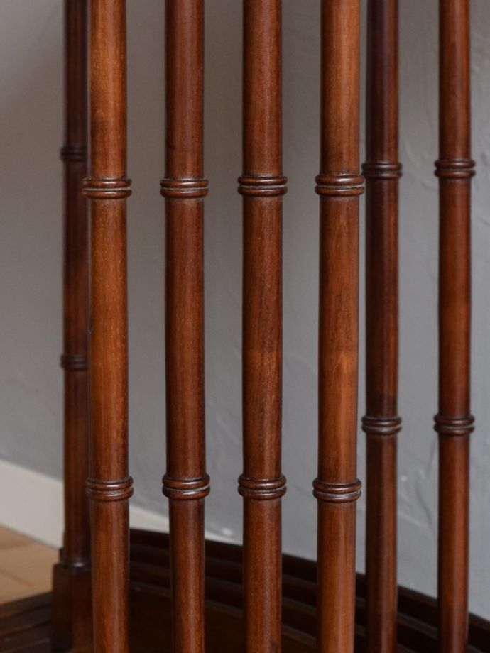 アンティークらしい彫