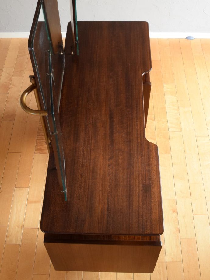 G-planのビンテージ家具の天板