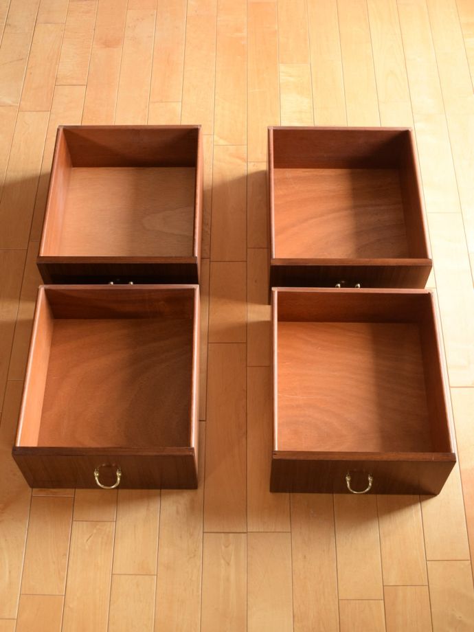 G-PLANのドレッサーの引き出し