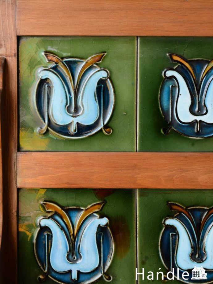 アンティークのタイル