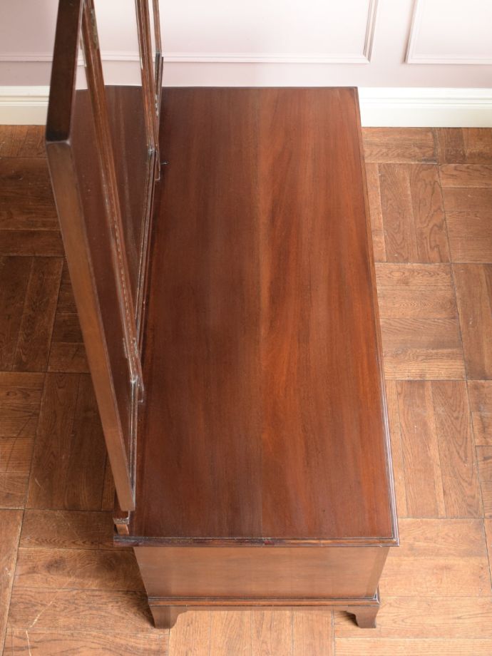 アンティークドレッサーの天板