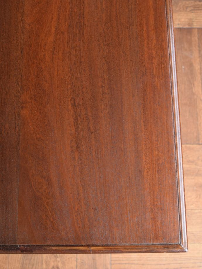 ドレッサーの天板