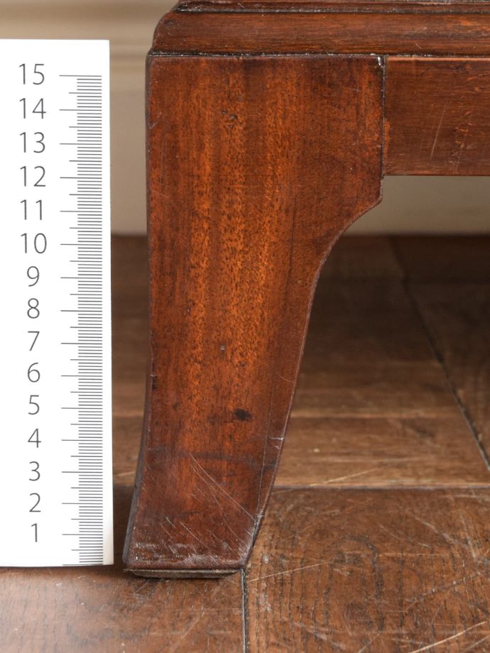 アンティーク家具の脚