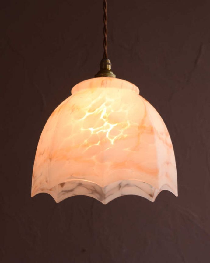 ペンダントライト　照明・ライティング　マーブル模様のアンティークシェードペンダントライト（コード・シャンデリア電球・ギャラリーなし）。。(k-3347-z)