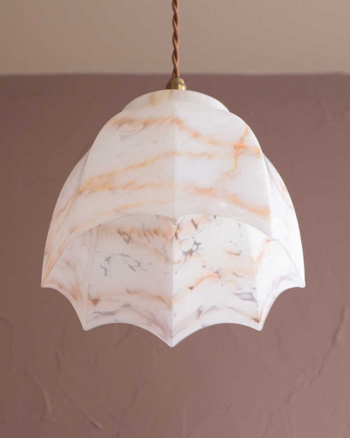 ペンダントライト　照明・ライティング　マーブル模様のアンティークシェードペンダントライト（コード・シャンデリア電球・ギャラリーなし）。。(k-3347-z)