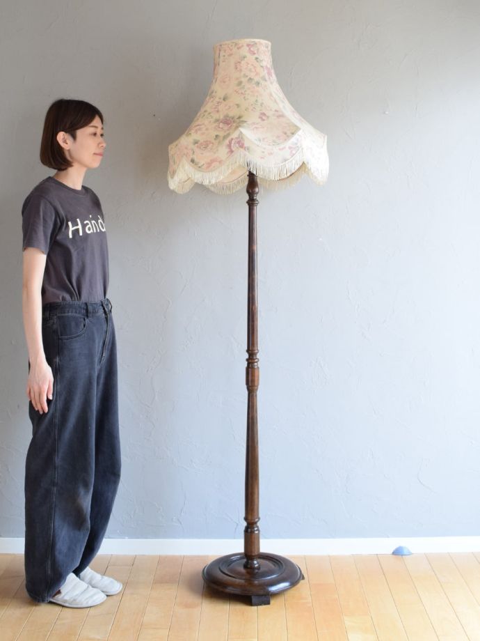 アンティークの照明、フロアランプ