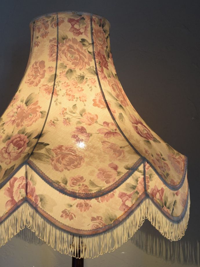 大切に使い続けられたオリジナルのシェード