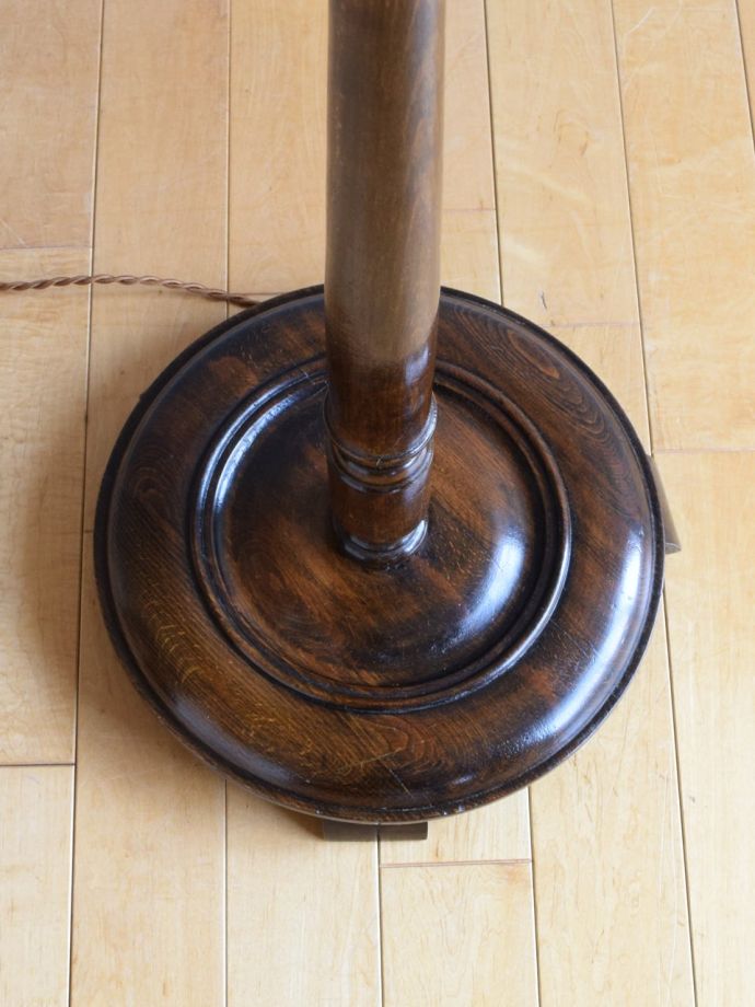 フロアランプの土台