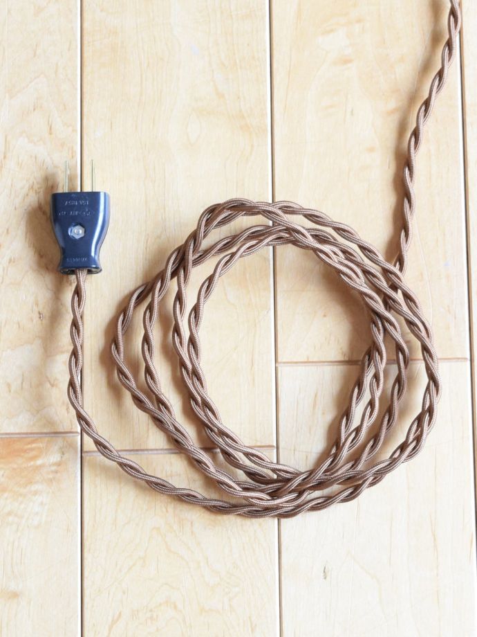 フロアランプのコード