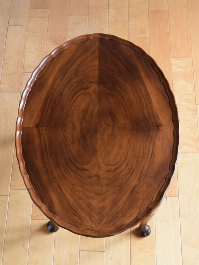 アンティークのテーブルの天板