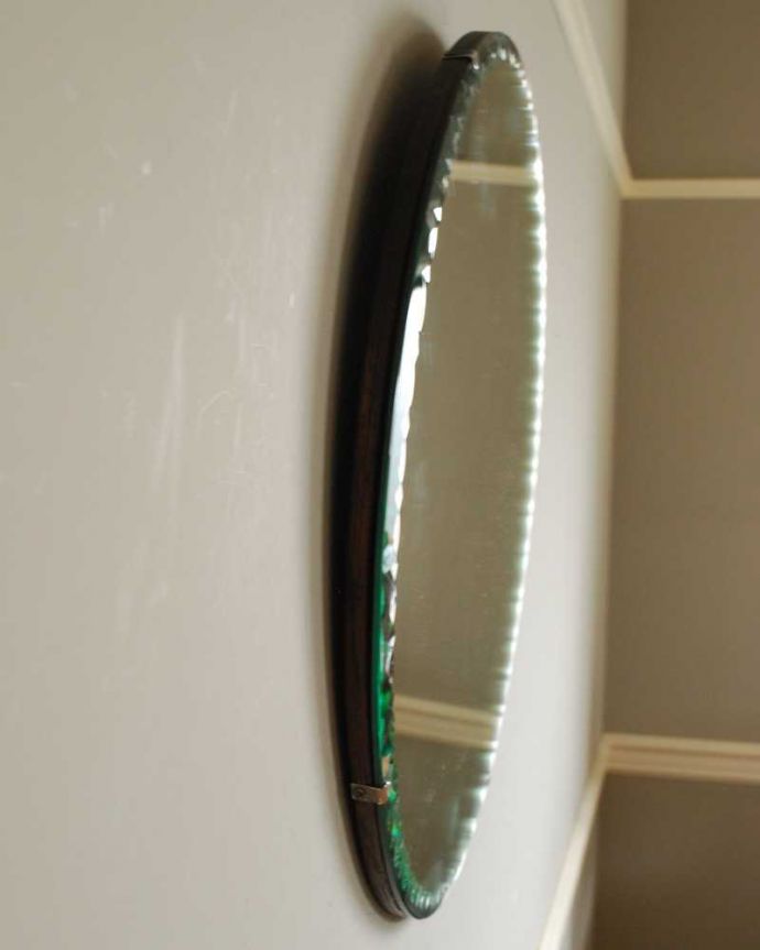 縁どりがきらきら輝くイギリス輸入のアンティークカッティングミラー