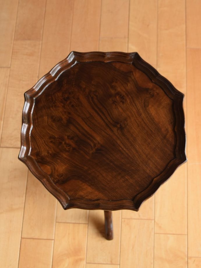 アンティークのテーブルの天板