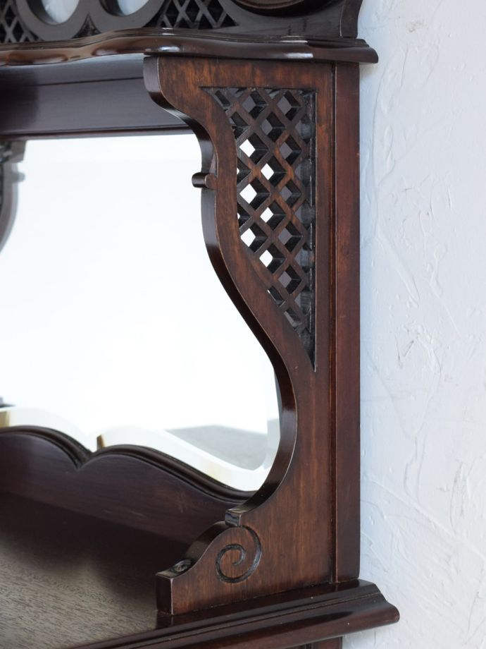 アンティーク家具の装飾