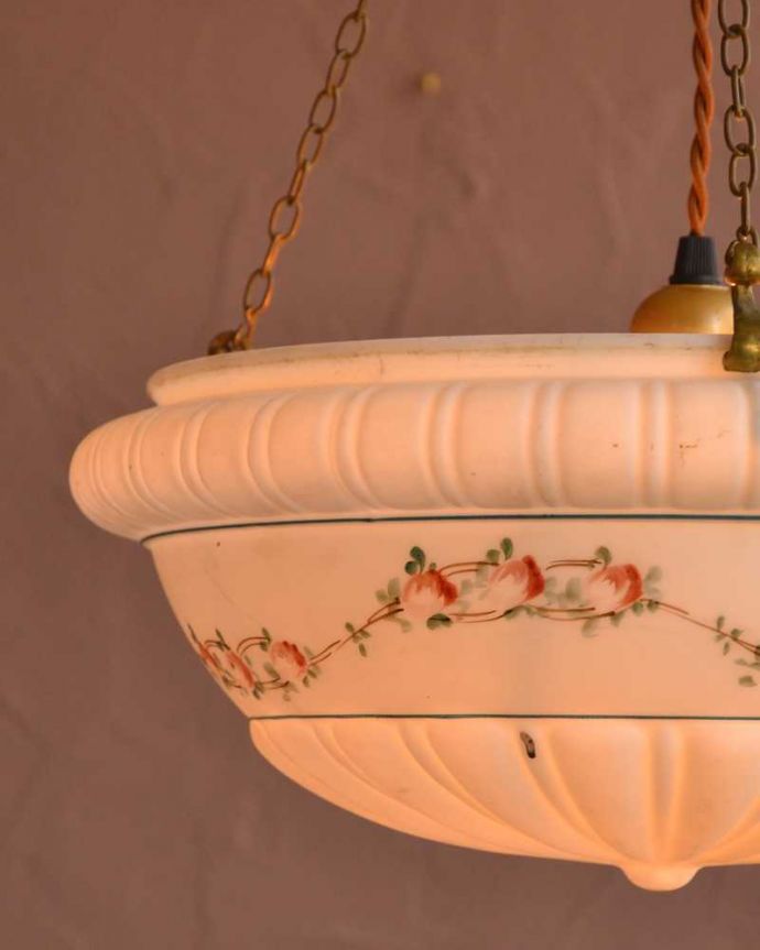 シャンデリア　照明・ライティング　小さなバラのガーランドが描かれたアンティークハンギングボウル(Ｅ26球付き)。。(k-3372-z)