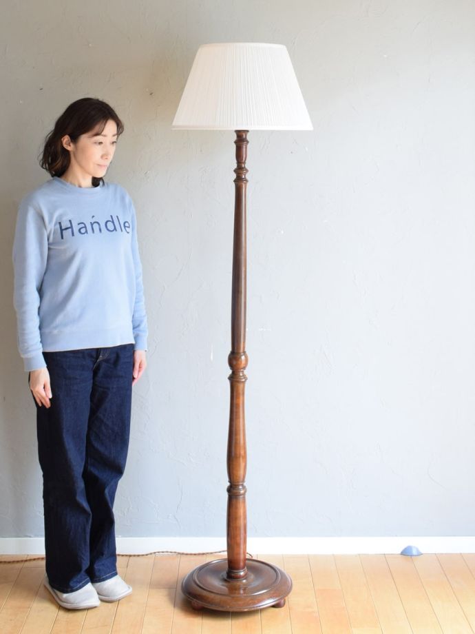 アンティークの照明、フロアランプ