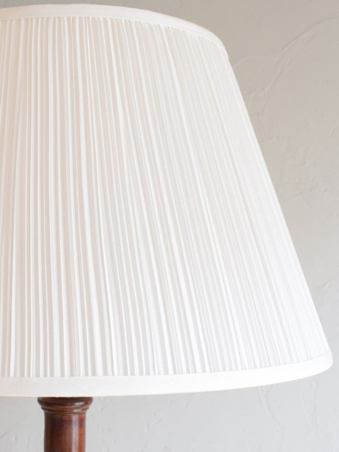 フロアランプのシェード