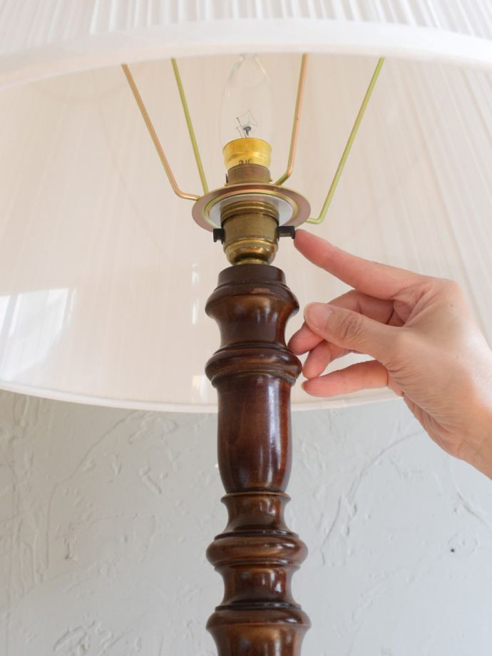 フロアランプのスイッチ