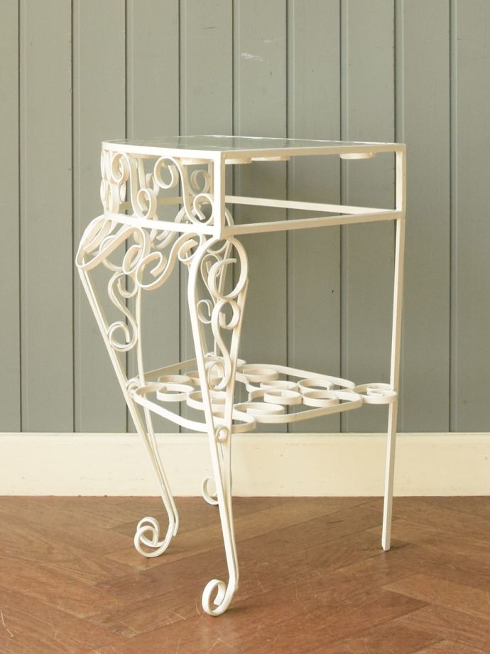 アイアンテーブルの側面