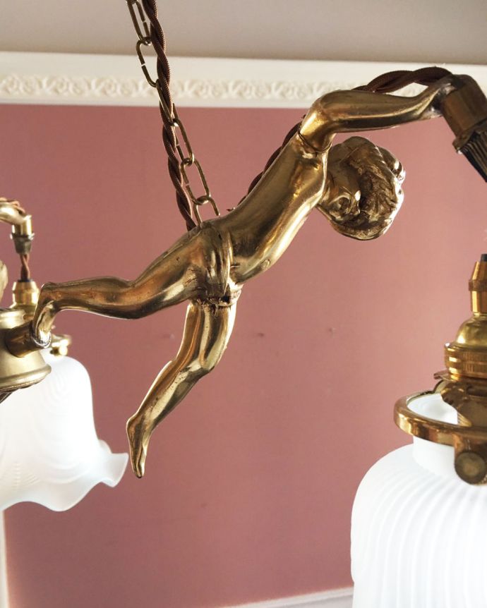 アンティークのシャンデリア