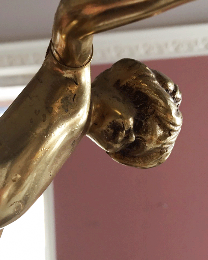 可愛らしいエンジェルの顔