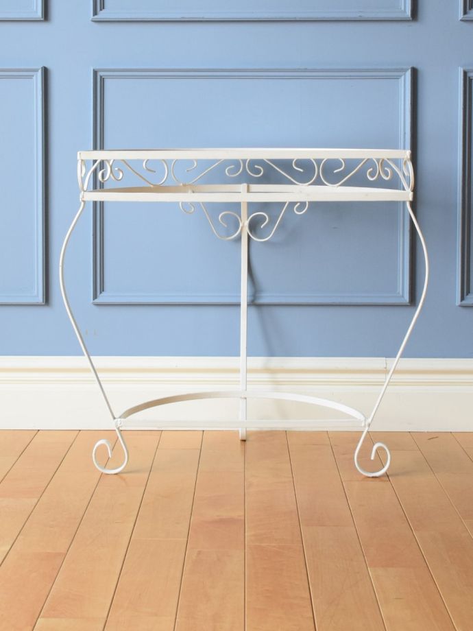 オシャレなアイアンテーブル