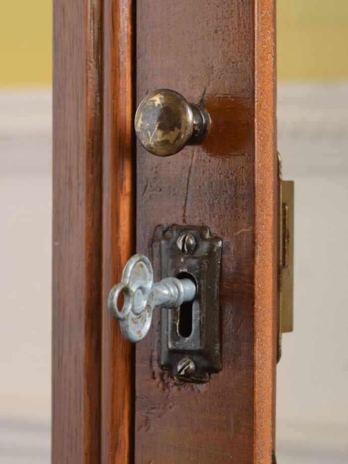 アンティークの鍵と取っ手
