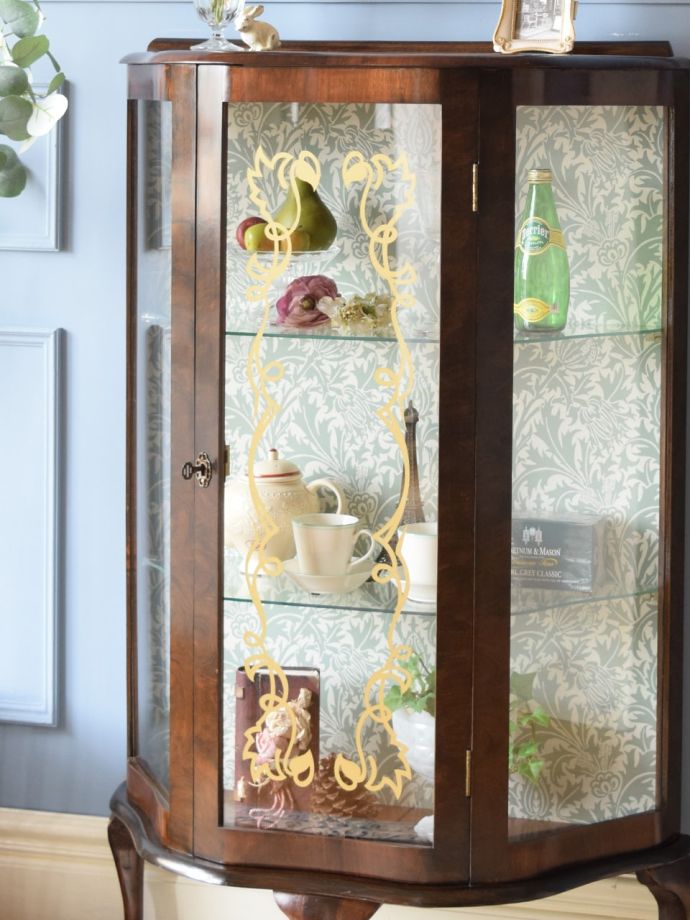 アンティークガラスの扉