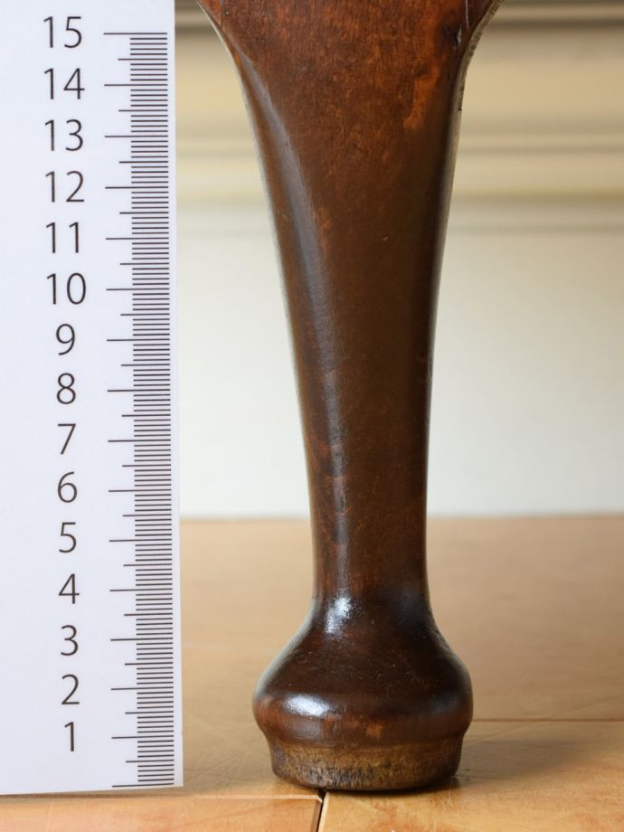 アンティーク家具の脚