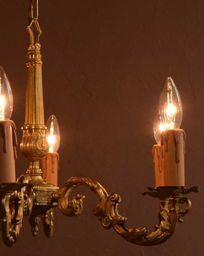アンティークのシャンデリア