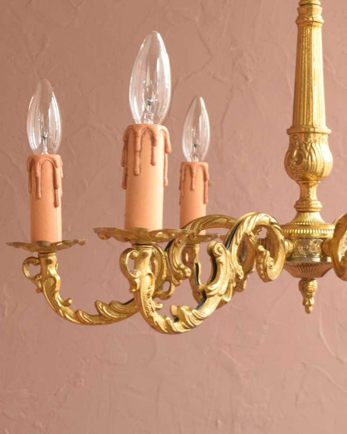 真鍮のシャンデリア