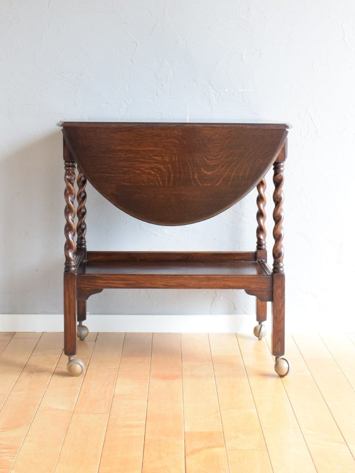 アンティークワゴンの後ろ姿