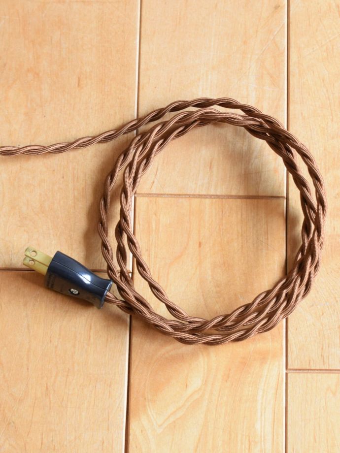 フロアランプのコード