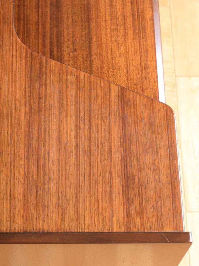 ビンテージドレッサーの天板