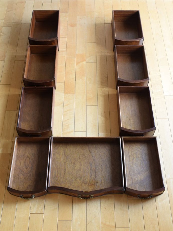 アンティークデスクの引き出し