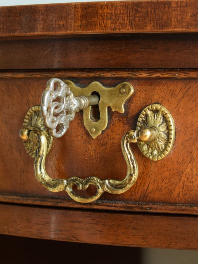 アンティークデスクのカギ