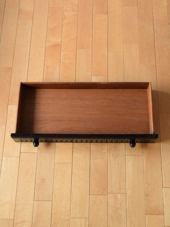 テレフォンベンチの引き出し