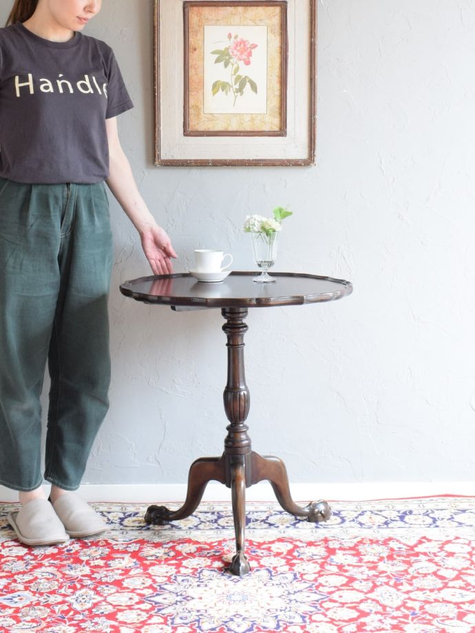 英国のサイドテーブル